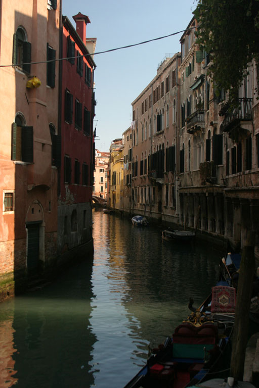 Side canal